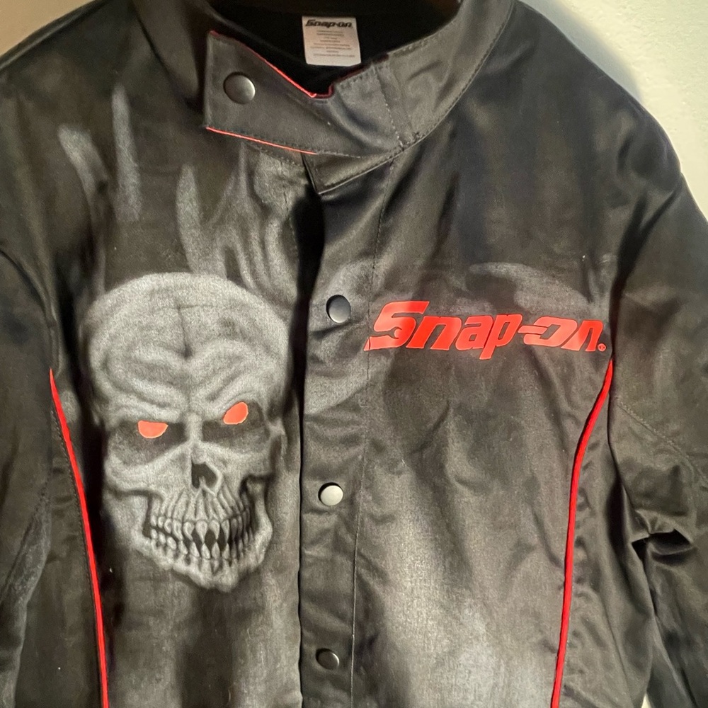 SNAP-ON welding jacket w/ skull design